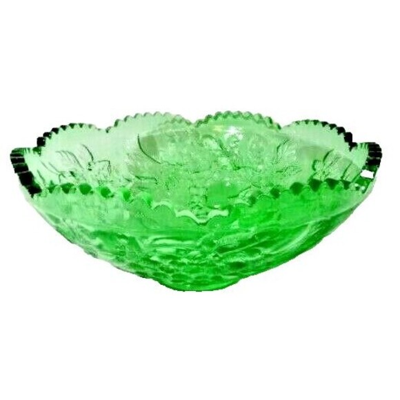 Green Glass Round Depression Style Serving Bowl Sawtooth Edge Embossed 12.5-inch - Picture 2 of 3
